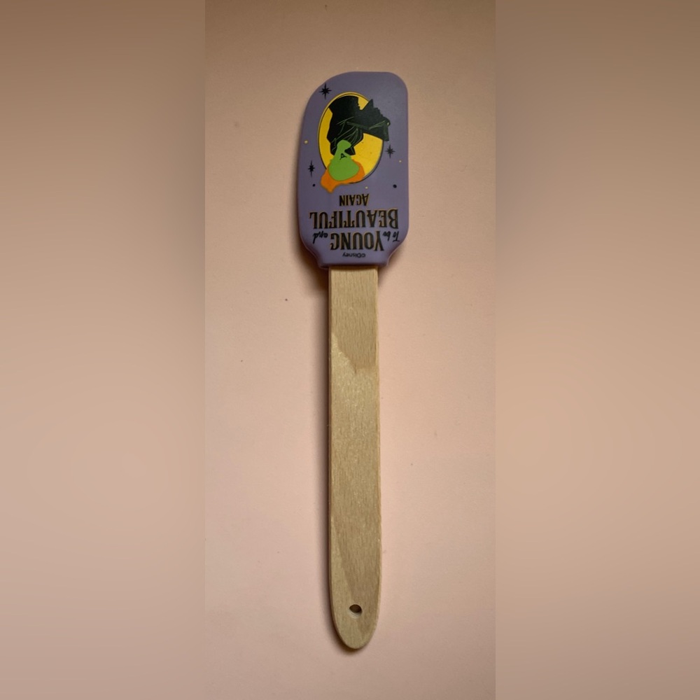 Disney Hocus Pocus “To Be Young Again” Mini Spatula